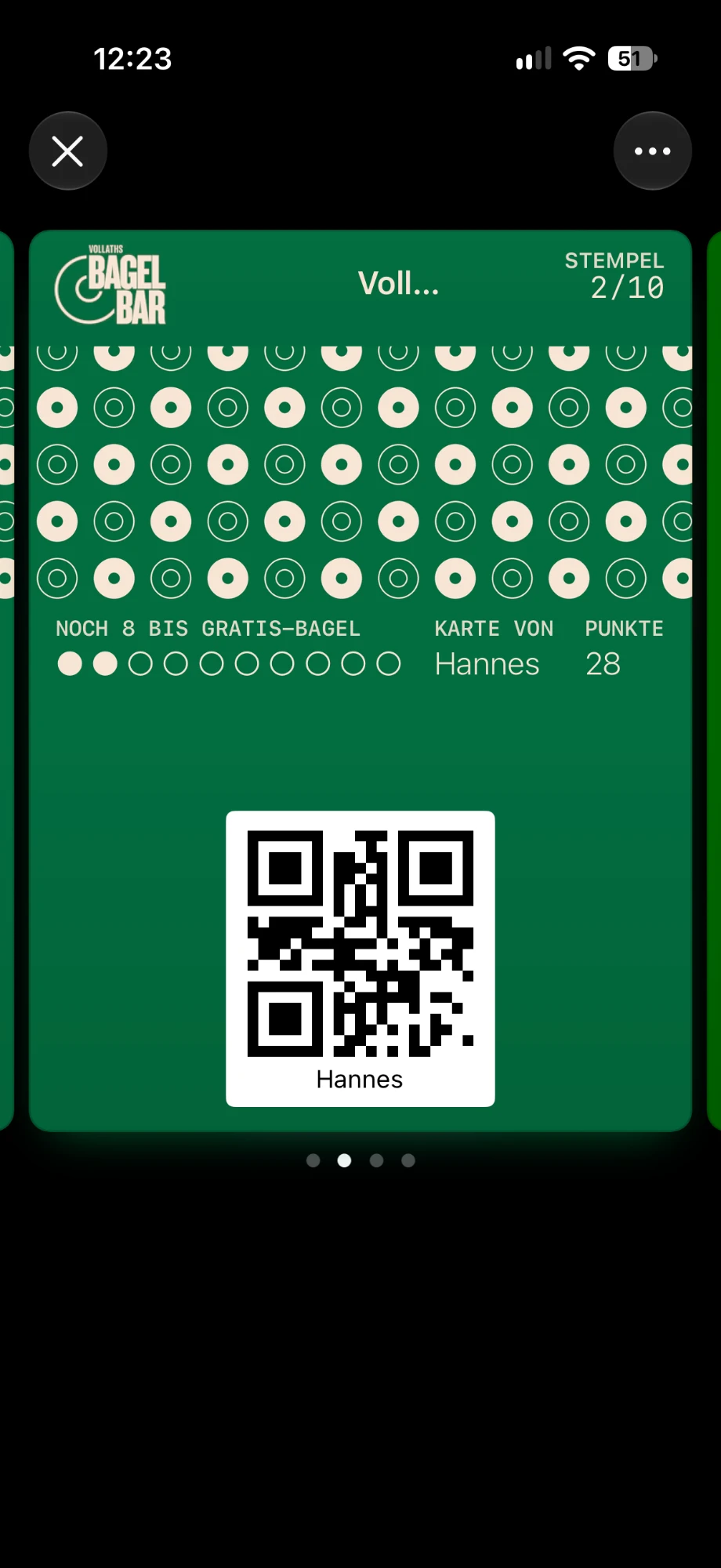 iPhone-Bildschirmfoto: die Mitgliedskarte von Celina's geöffnet in Apple Wallet, mit Punkten und QR-Code.